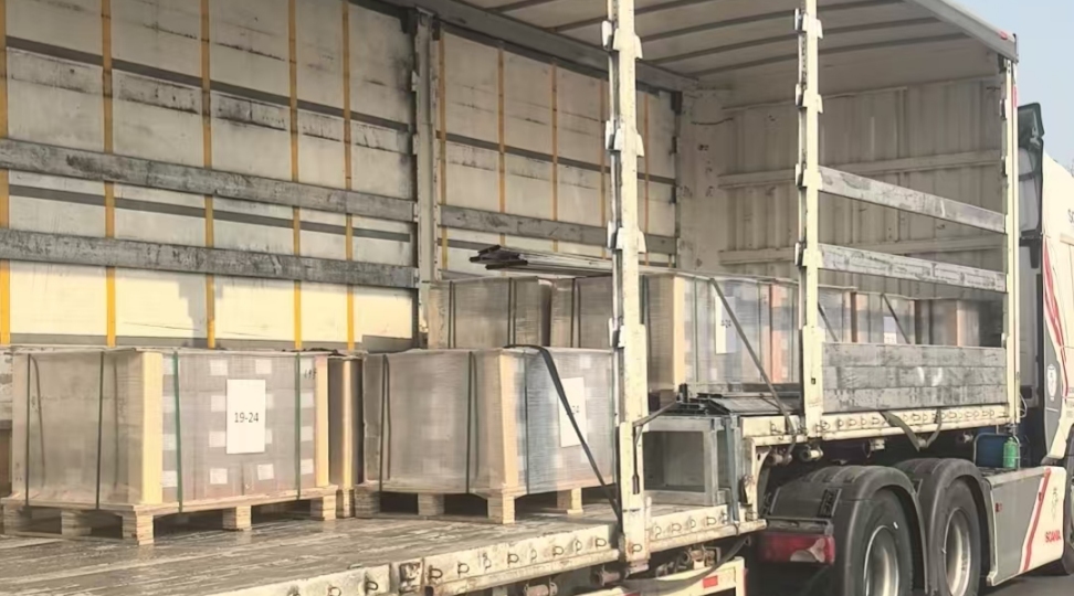 Piezas de hardware enviadas desde China a Rusia vía TIR